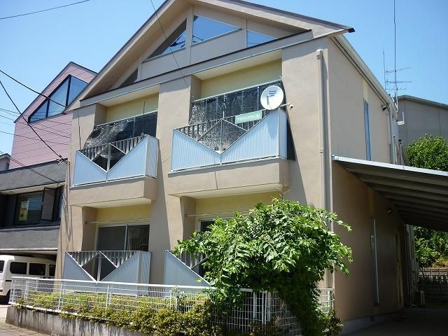 【建物外観】　各線「新横浜」駅へも徒歩圏内の賃貸アパートです