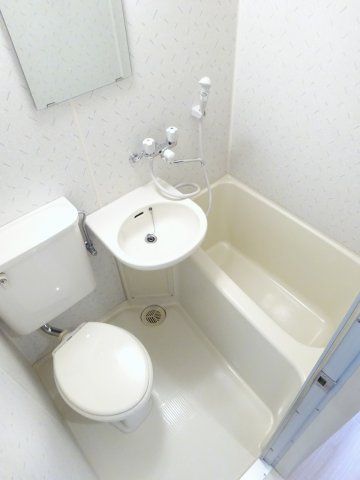 【バス】　バスルーム