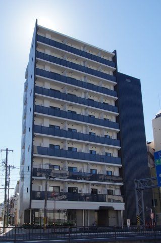 【建物外観】　高品質賃貸マンション「ザ・パークハビオ西横浜」の登場です。