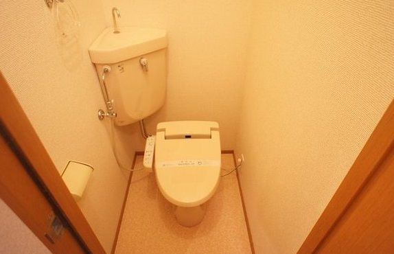 【トイレ】　シャワー付きトイレ
