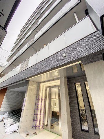 【建物外観】　阪東橋駅徒歩5分、ネット無料の新築マンションです