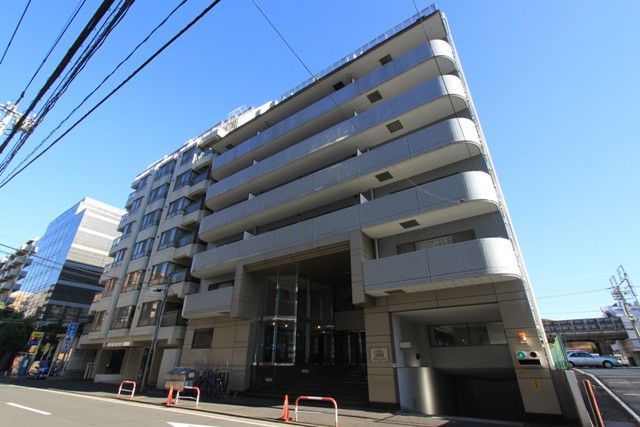 【建物外観】　新横浜駅徒歩圏内のマンションです。