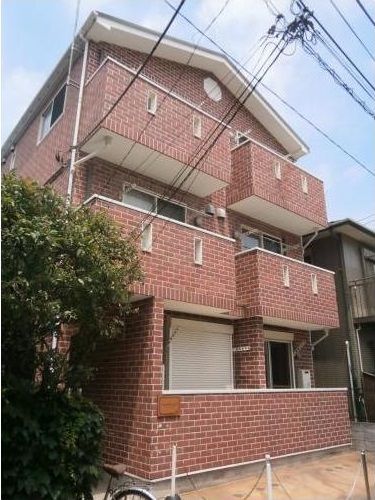 【建物外観】　東海道本線「川崎駅」徒歩13分のマンションです。