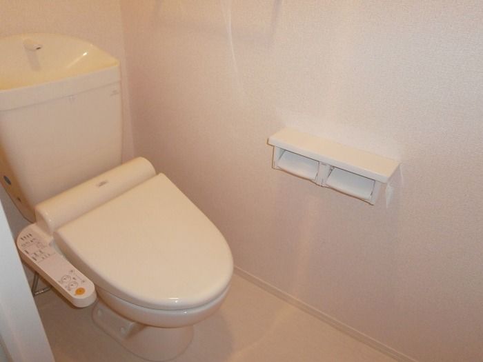 【トイレ】　個室タイプのお部屋です