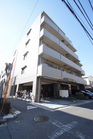 【建物外観】　京急本線「平和島」駅より徒歩圏内の分譲賃貸マンションです。